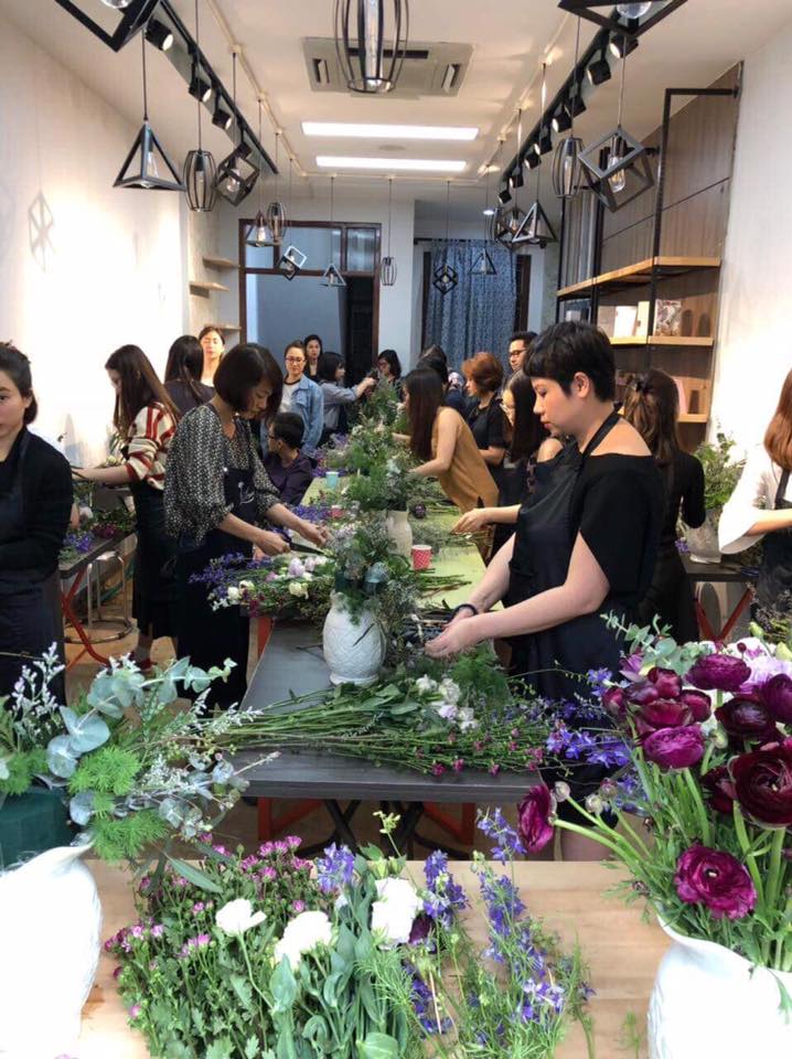 Trải nghiệm workshop cắm hoa "Hương mùa Hạ"