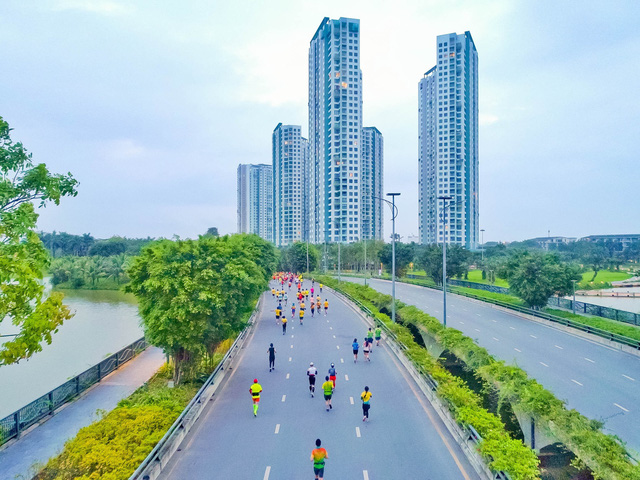 Ecopark Marathon ấn tượng với “cung đường chạy đẹp nhất Việt Nam” - Ảnh 3.