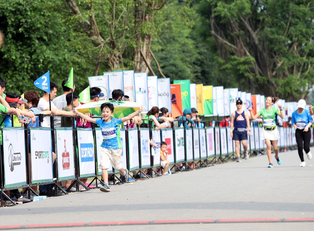 Ecopark Marathon ấn tượng với “cung đường chạy đẹp nhất Việt Nam” - Ảnh 12.